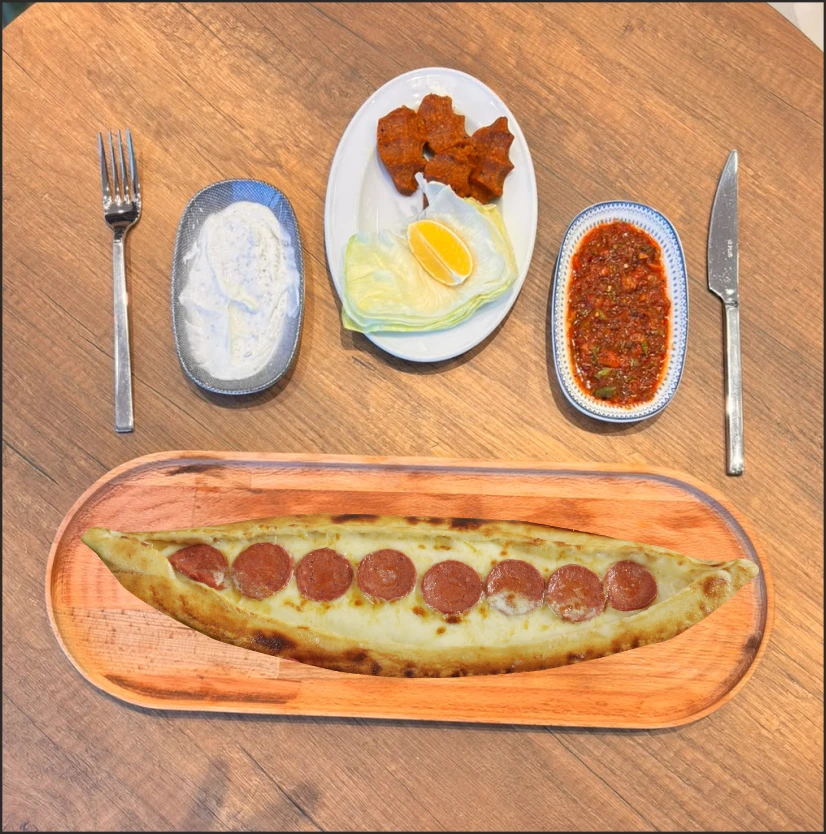 Sucuk kaşar yumurtalı 450 TL