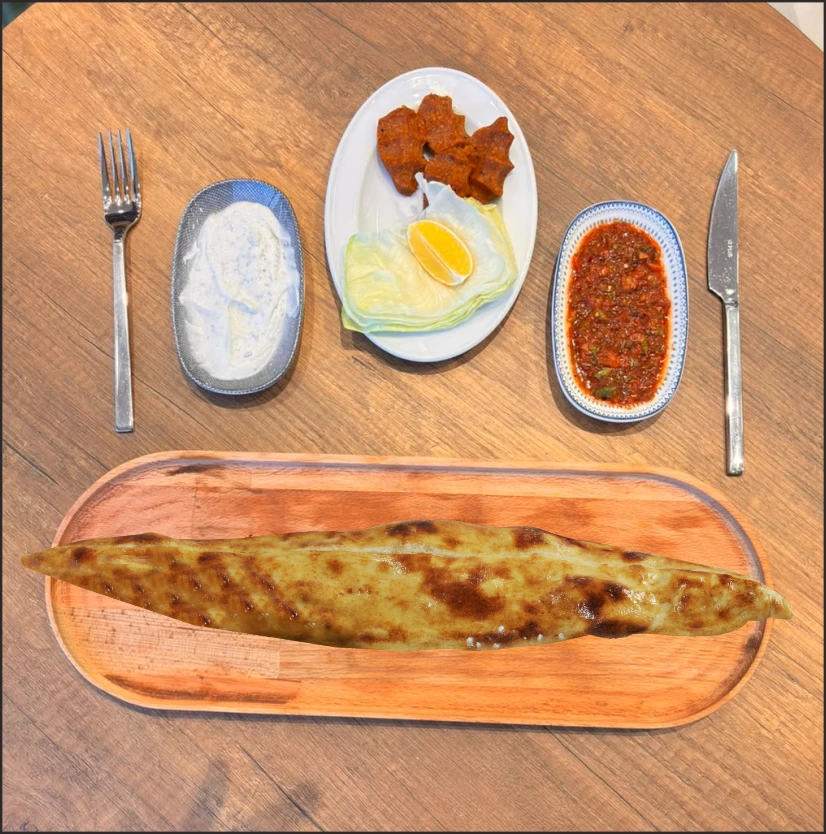 Sucuklu pide  400 TL